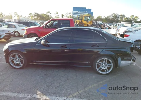 2013 Mercedes-Benz C 350 Sport from USA, damaged, VIN WDDGF5HBXDA825307